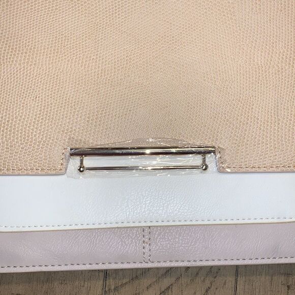 Danielle Nicole crossbody purse - Picture 3 of 15